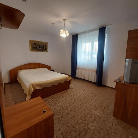 Hotel Steaua Nordului Targu Neamt Exterior foto